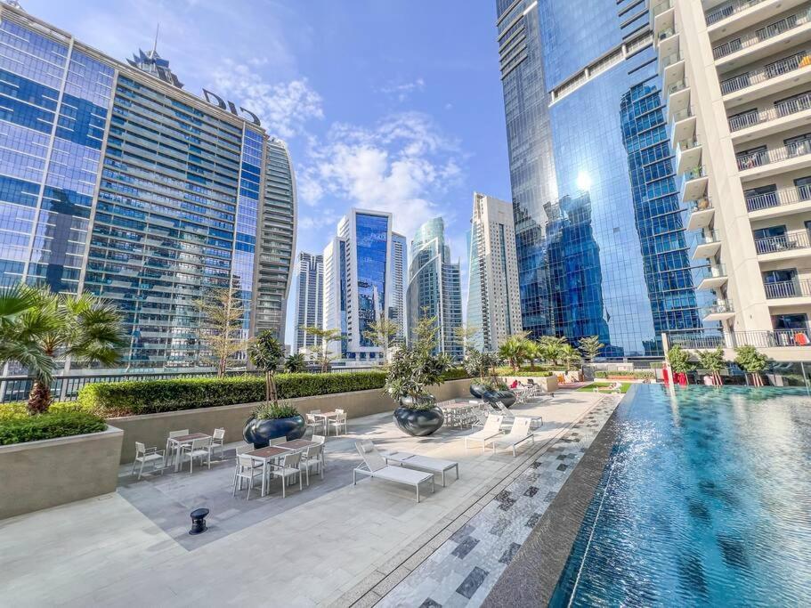 Luxury 1 Bedroom Apartment With Spectacular Burj And Canal Views Dubaj Exteriér fotografie